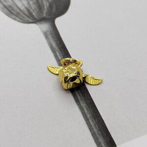 Pandora Harry Potter series, golden snitch pendant